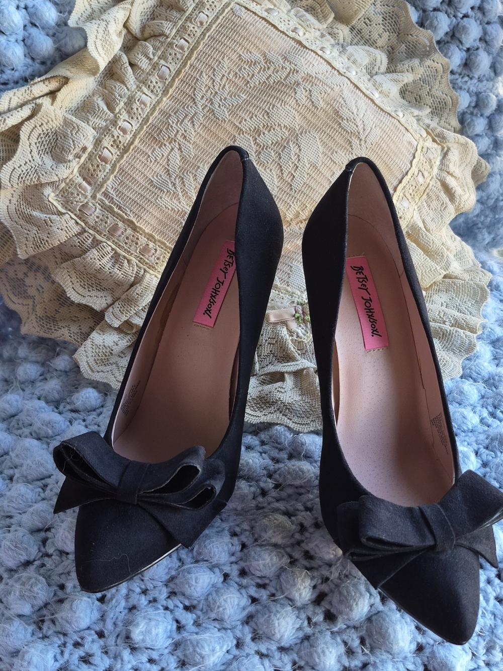 Betsey Johnson Black Pointed-Toe Bow Pumps